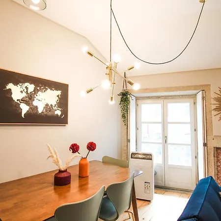 Virtudes Irresistible Getaway Porto