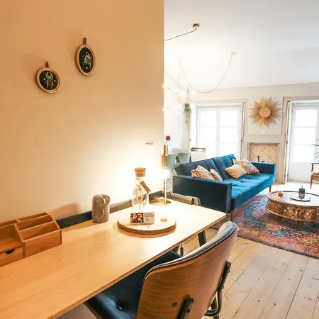 Virtudes Irresistible Getaway Porto
