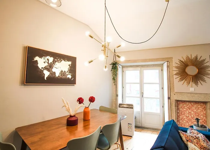 Virtudes Irresistible Getaway Porto