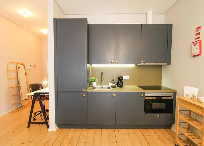 Virtudes Irresistible Getaway * Porto